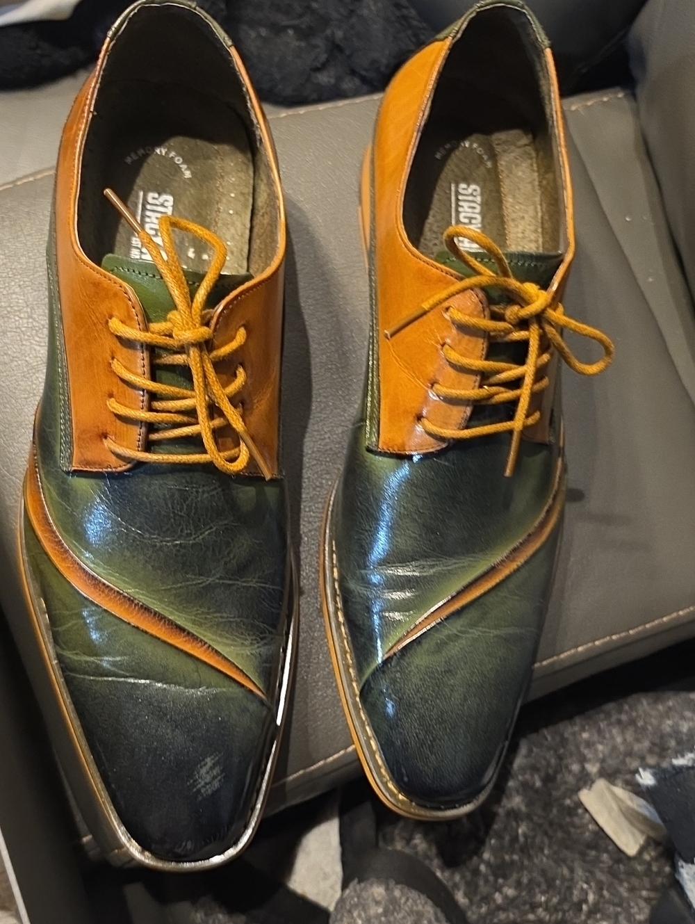 Stacy Adams Green and Tan Two-Tone Leather Oxfords Size 9.